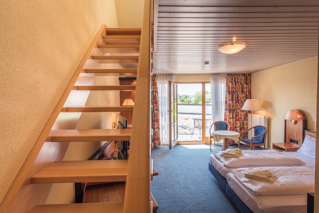 Landhotel Und Gasthof Hirsch Huettenreute Hosskirch ภายนอก รูปภาพ