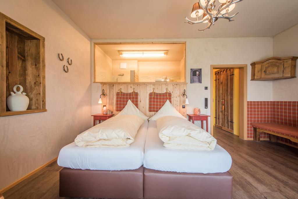 Landhotel Und Gasthof Hirsch Huettenreute Hosskirch ภายนอก รูปภาพ