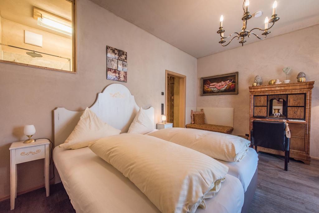 Landhotel Und Gasthof Hirsch Huettenreute Hosskirch ภายนอก รูปภาพ