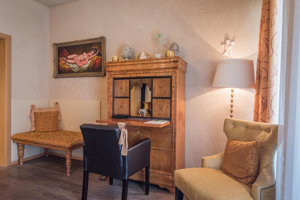 Landhotel Und Gasthof Hirsch Huettenreute Hosskirch ภายนอก รูปภาพ